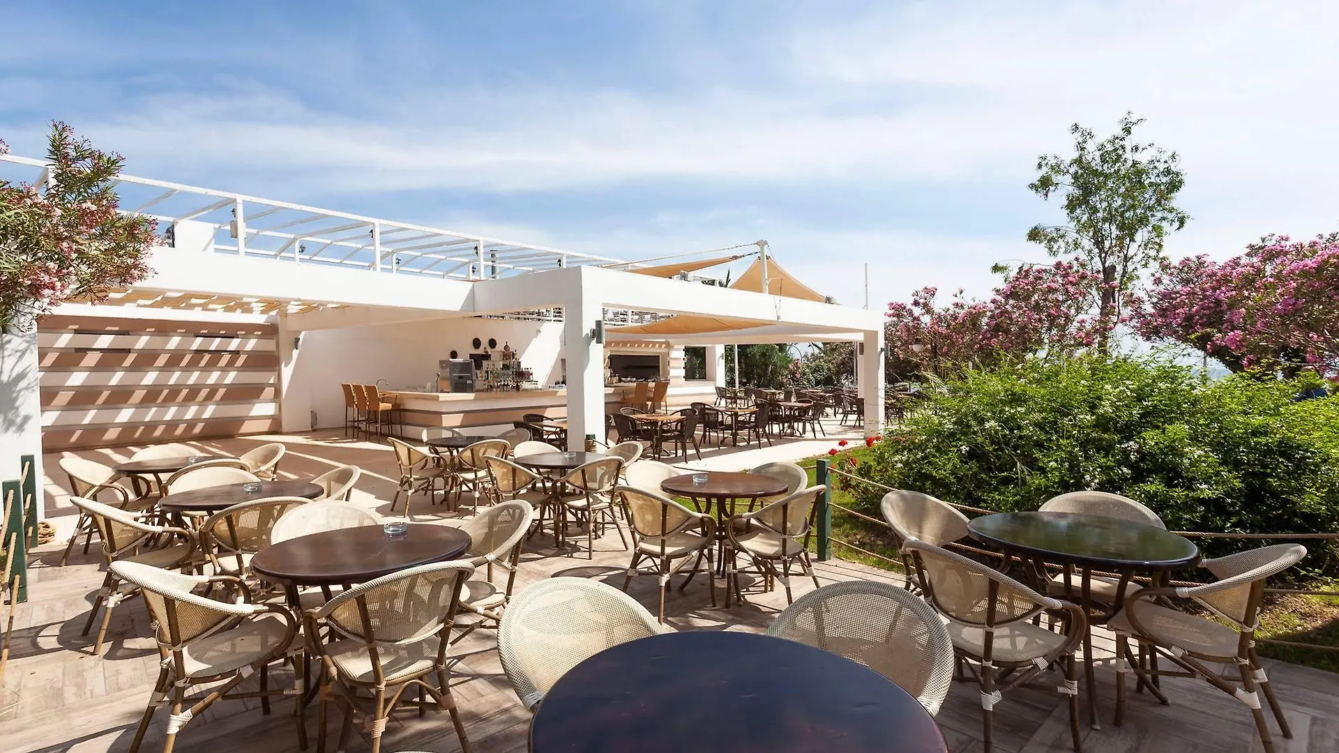 Ladonia Hotels Kesre Оздере